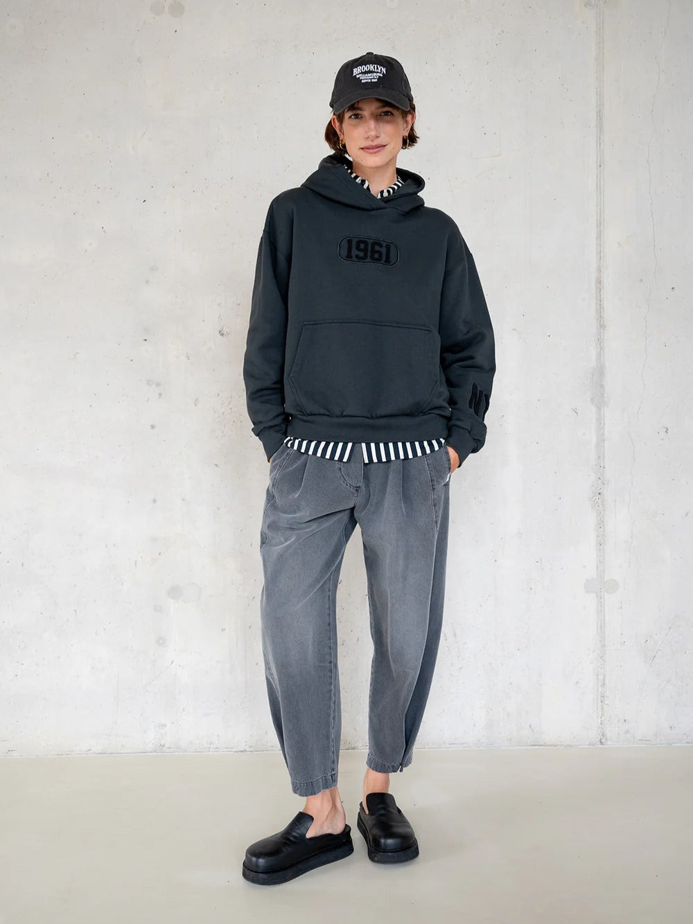 Penn & Ink N.Y HOODIE PRINT (W25F1767LTD) ANTRA