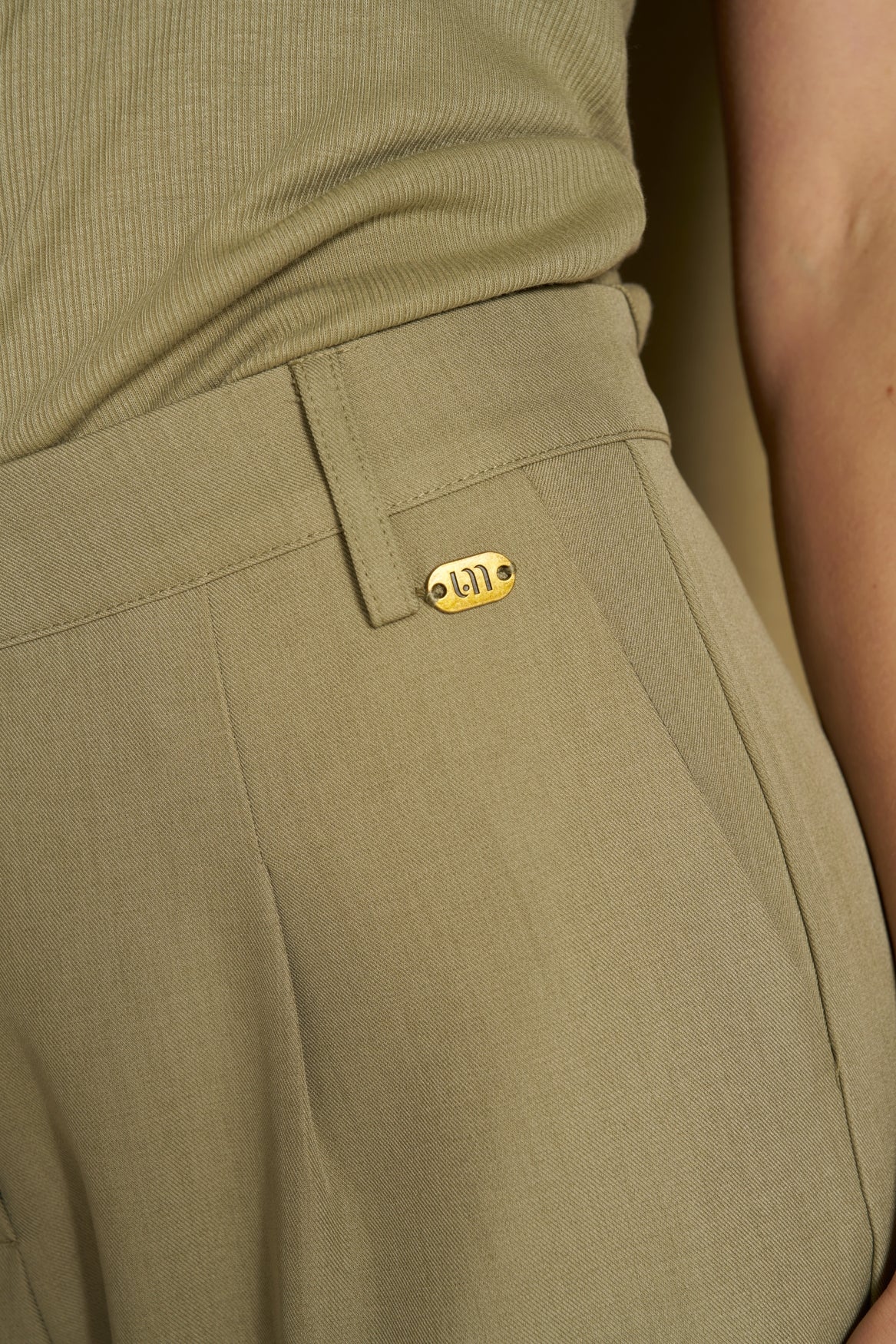 lofty manner Hose Helvi | Kaki