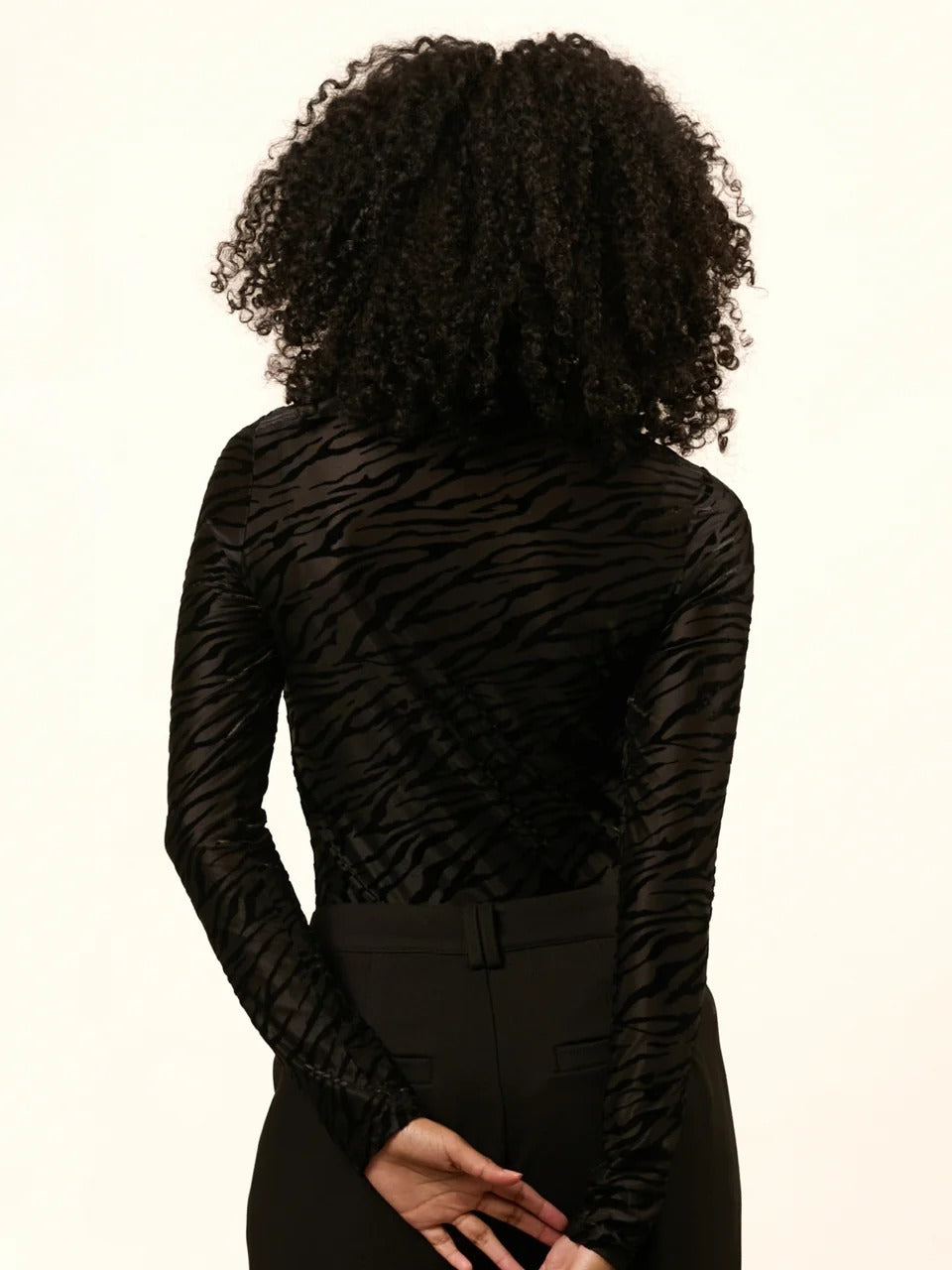 lofty manner Top Gaia | Black