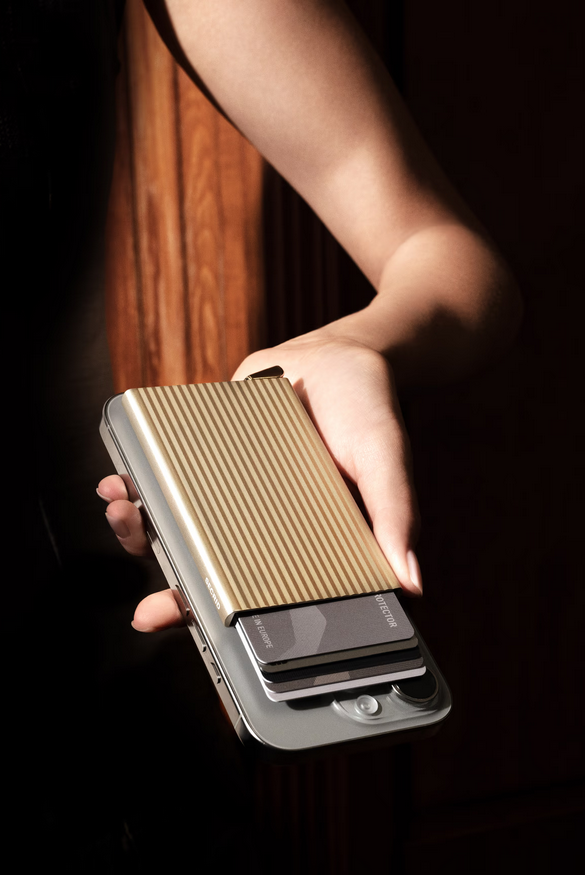 Secrid Premium Cardprotector Fluted for Magsafe | Cashmere +