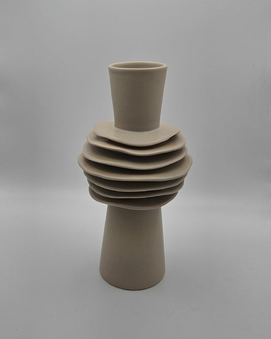 boi! Deko-Vase – Kleine runde Keramik Vase in Ivory matt für einzelne Blumengebinde